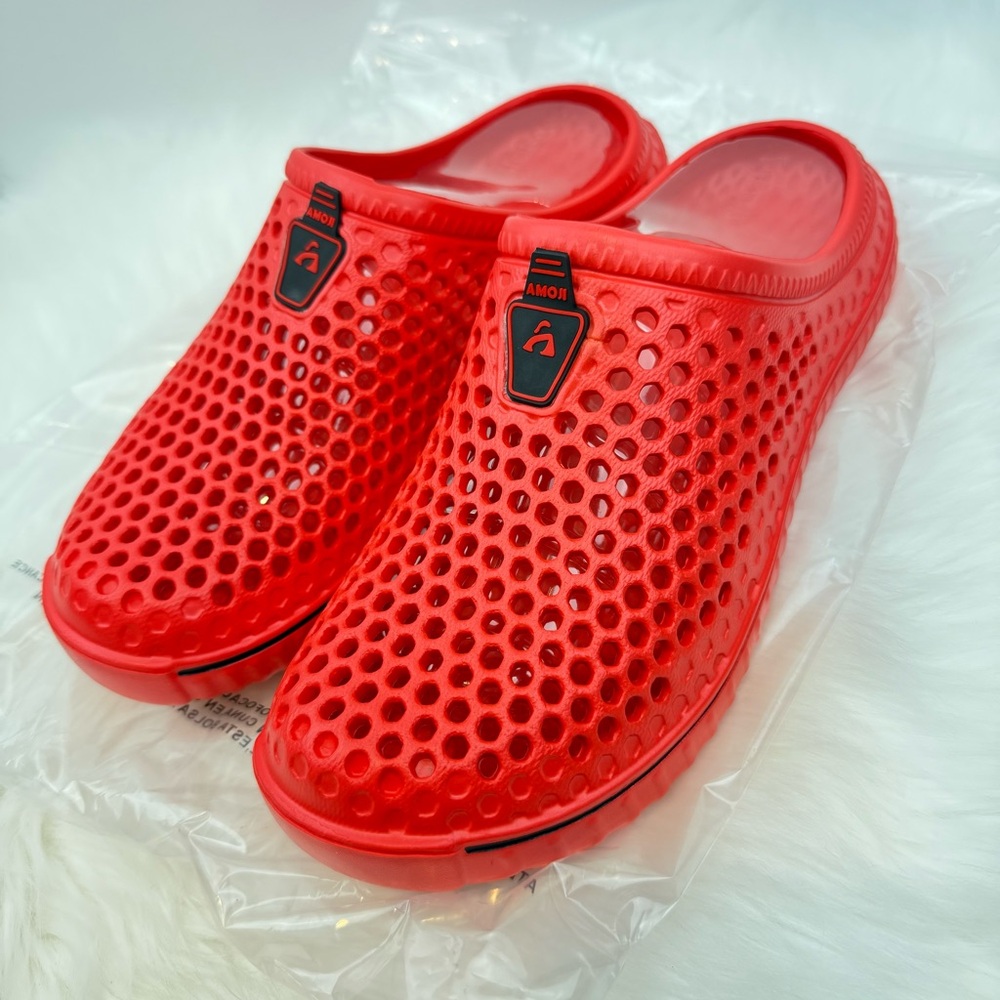 Brand New AMOJI Unisex Garden Clogs Sandals Slippers/W11/M10